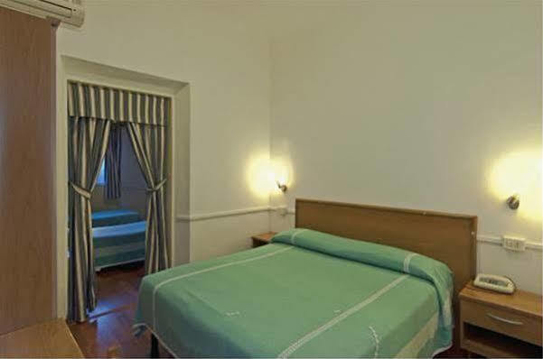 Hotel Firenze فياريجيو المظهر الخارجي الصورة